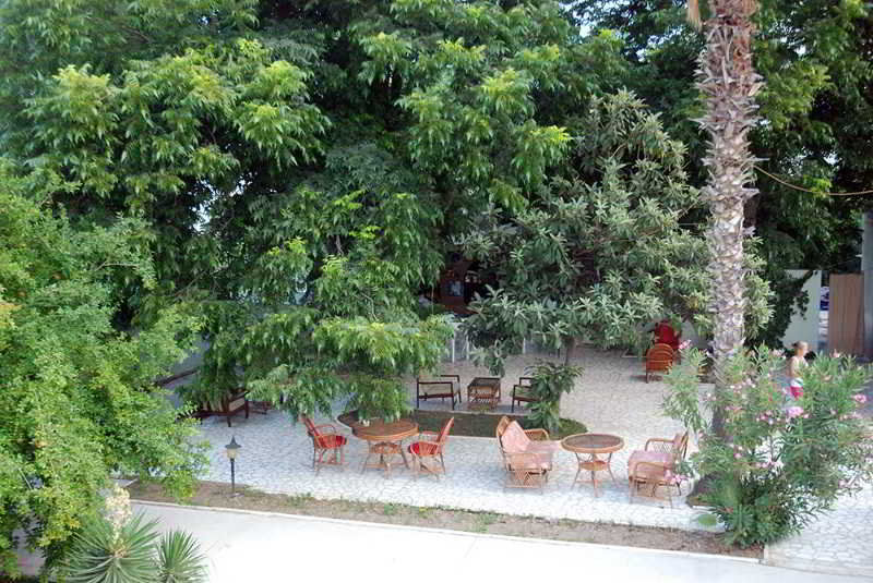 Tal Hotel Белдиби Екстериор снимка
